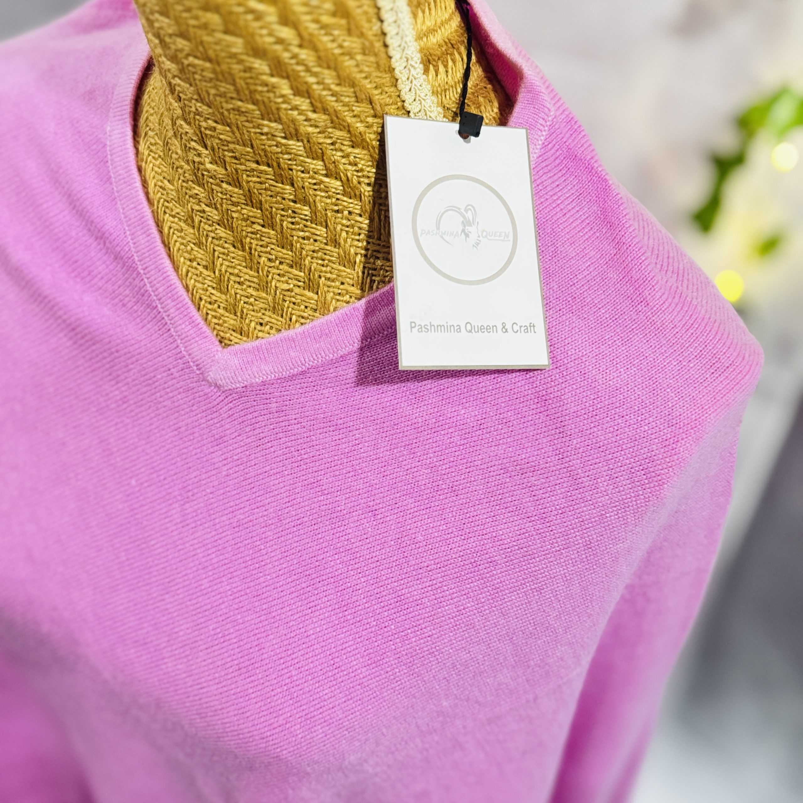 Pashmina poncho baby pink handmade in Nepal Pashmina poncho baby pink handmade in Nepal